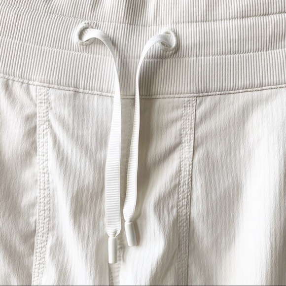 Lululemon White Dance Studio Lined Cropped Pants - Picture 4 of 12